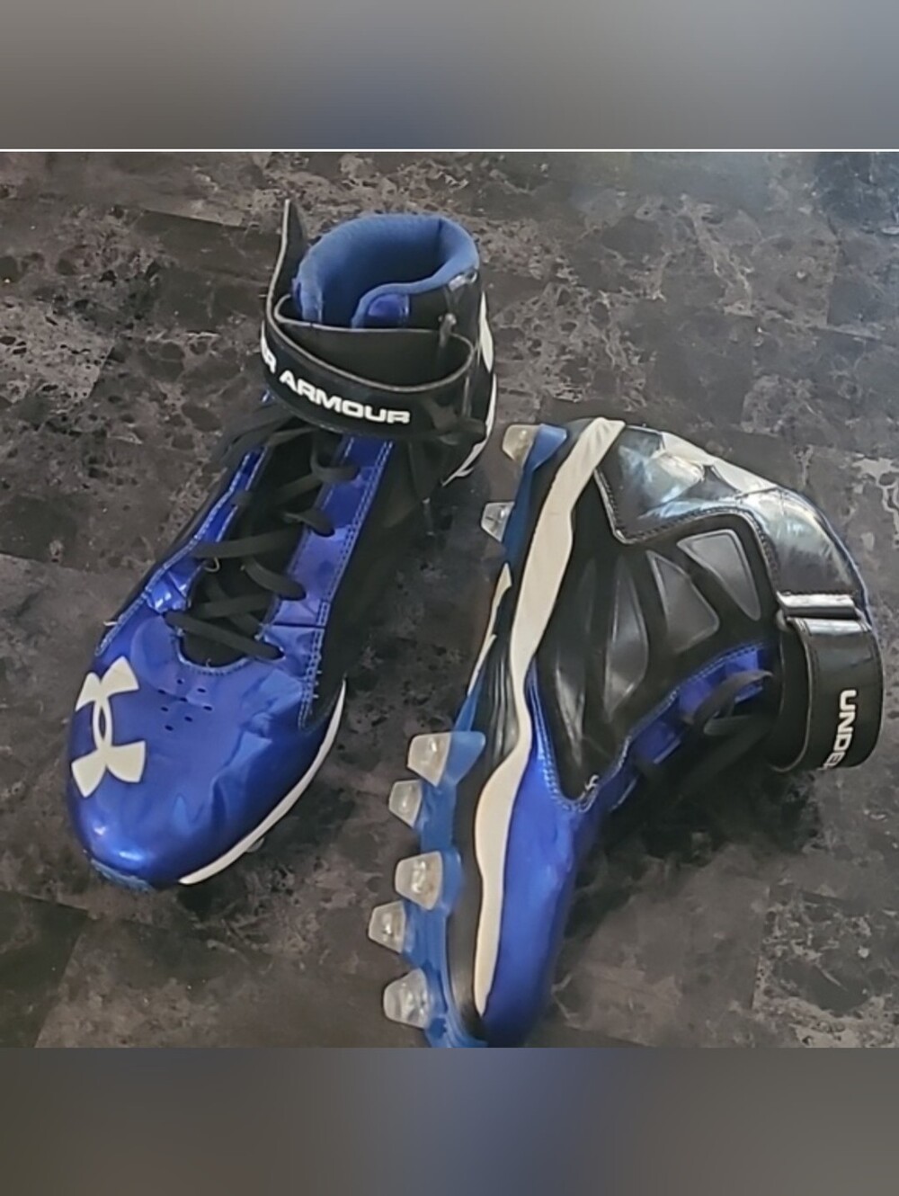Under Armour Athletic Sports Cleats Mens size 10.5 bright blue and black